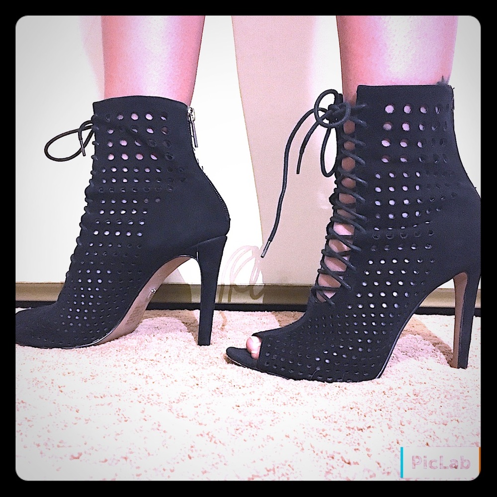 🌸SALE🌸 Victoria’s Secret Sexy Black Suede Heels